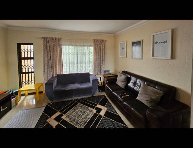 2 BEDROOM APARTMENT FOR SALE IN BRACKENDOWNS
